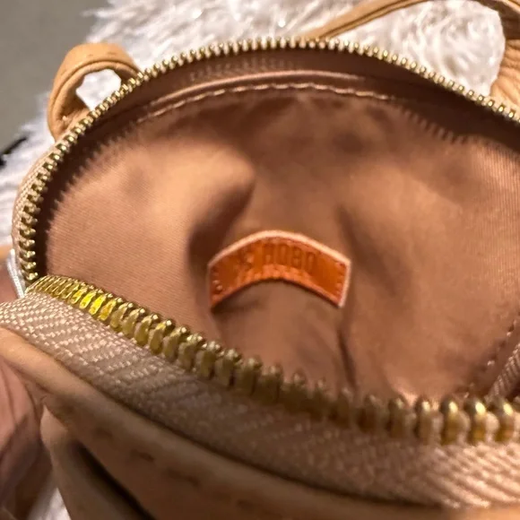 HOBO-Genuine Leather Nila Crossbody - Picture 2 of 7
